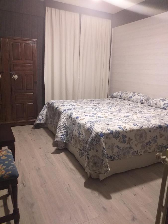 Hotel Giral Biescas  Bagian luar foto